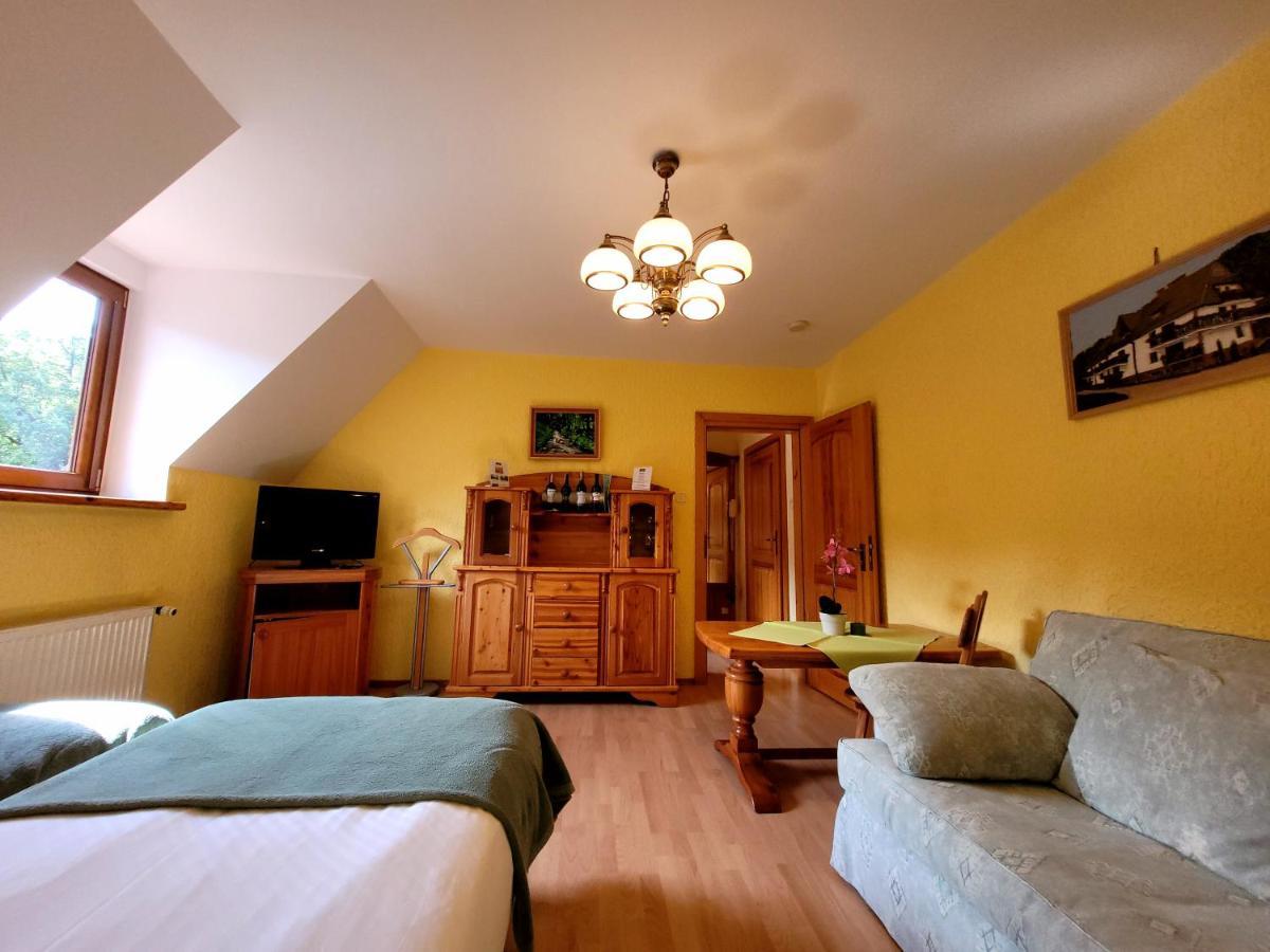 Rezydencja Lesny Dwor Piwniczna-Zdroj Luaran gambar