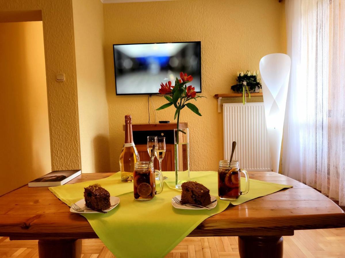 Rezydencja Lesny Dwor Piwniczna-Zdroj Luaran gambar